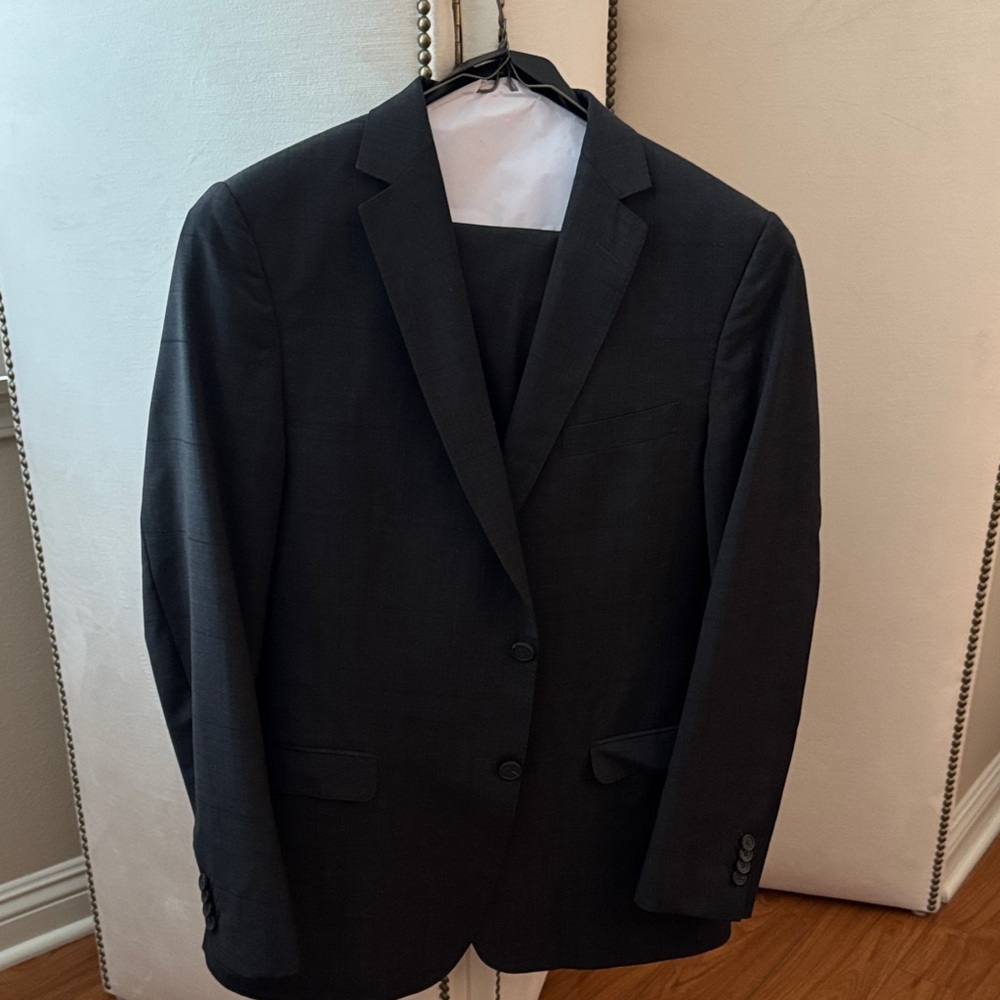 Z Zegna Charcoal Men's Suit